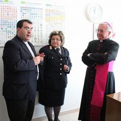 Il vescovo presso il Comando di Polizia