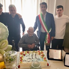 Festa per i 100 anni