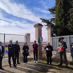 Cerimonia all'ex campo di raccolta profughi