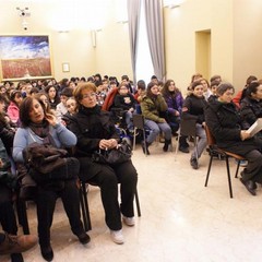 Comune e Archeoclub donano alla Chiesa "l'olio delle Mura Megalitiche"