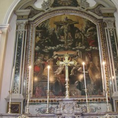 Particolari altare maggiore della chiesa Santissima Trinit