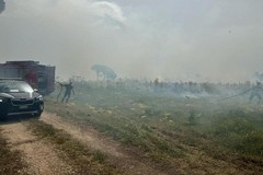Incendio vicino al Boschetto, chiusura precauzionale per una scuola