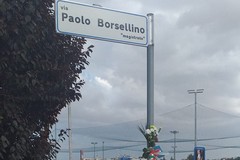 Fiori per Paolo Borsellino e gli agenti della scorta