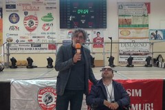 Staff e squadra premiati da alcuni rappresentanti dell’amministrazione comunale