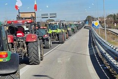 Foto simbolo della marcia dei trattori: grande mobilitazione