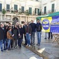  "Noi con Salvini " scatena la polemica sui social