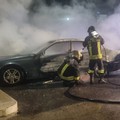 Auto in fiamme in via Santeramo