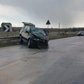 Auto esce di strada e si ribalta, un altro incidente sulla Tarantina