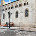 Centro storico: lavori in corso per rifare marciapiede della Cattedrale