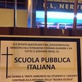 Scuola, necrologi sulle porte degli istituti