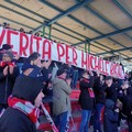 Allo stadio uno striscione per Michele Rifino