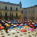 Festival dei Claustri 2019, è piaciuta l'iniziativa degli ombrelli colorati