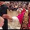 La piccola Fiorenza benedetta da Papa Leone XIV