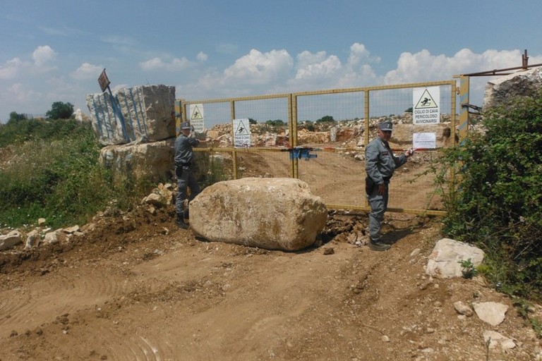 cava abusiva a minervino murge