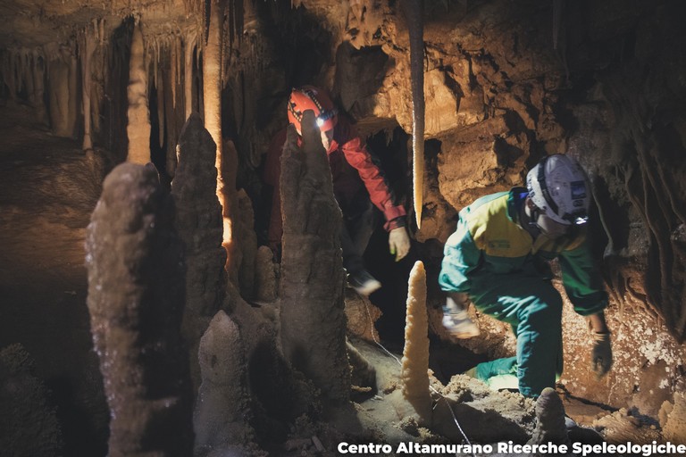 Grotta esplorata dal Cars