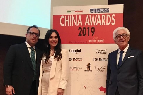 la famiglia Forte ritira il China Award 2019