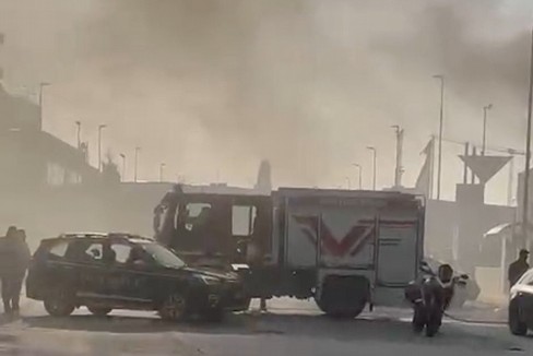 Paura nella zona artigianale: incendio in un’azienda