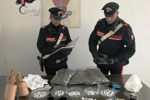 Sequestro di droga e ordigni