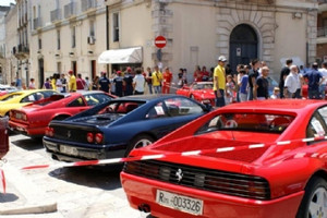Raduno Ferrari Club Italia ad Altamura
