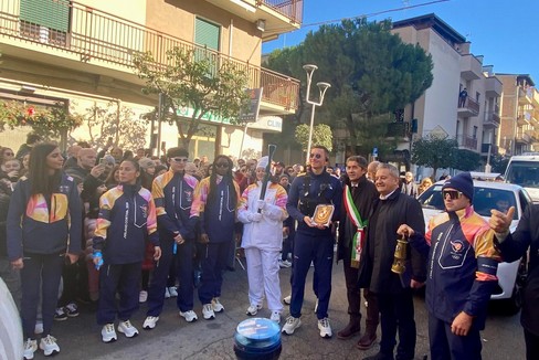Milano-Cortina 2026: la fiamma olimpica ad Altamura