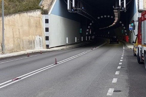 Statale 96: chiusure notturne nel tratto della galleria a Gravina
