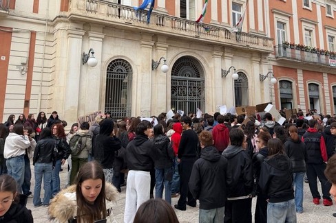 La voce degli studenti per le strade e al Comune