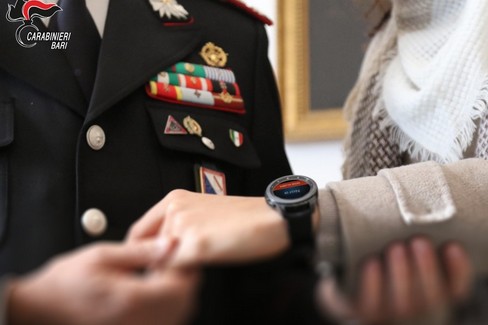 "Mobile angel ", un orologio per la protezione delle donne