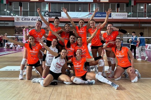 Volley: prima vittoria bianco-arancio in trasferta