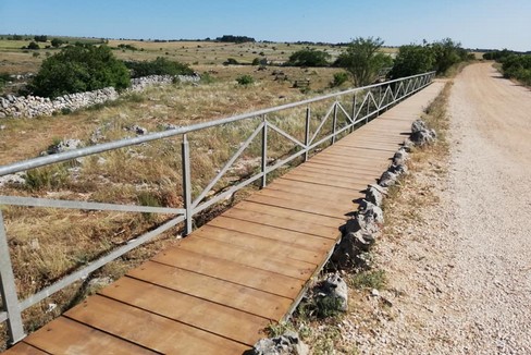 Passerella e strada del Pulo