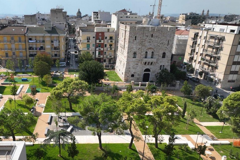 Inaugurazione della nuova piazza Aldo Moro, festa per bambini
