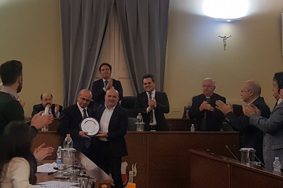 Premio Leonessa di Puglia 2016 a Tino Gesualdo
