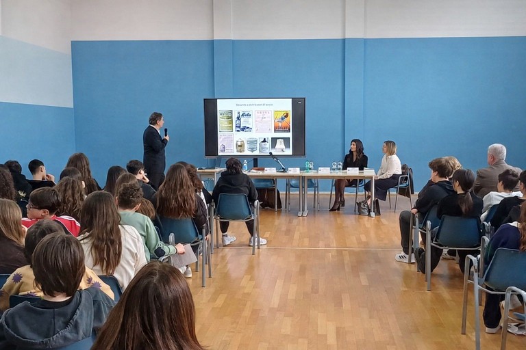 La scienza spiegata ai ragazzi