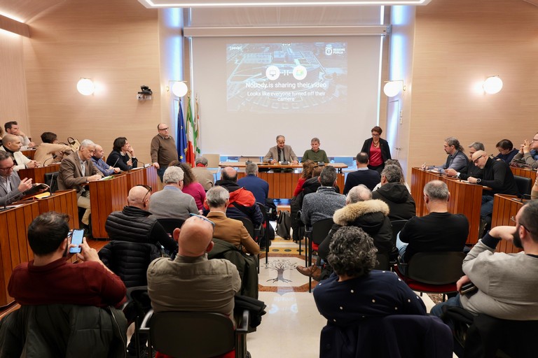 Incontro con i sindacati