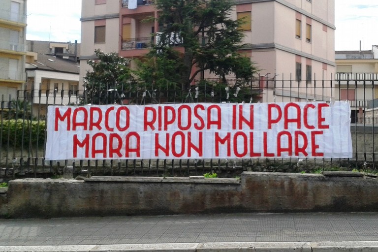 Striscione per Marco e Mara